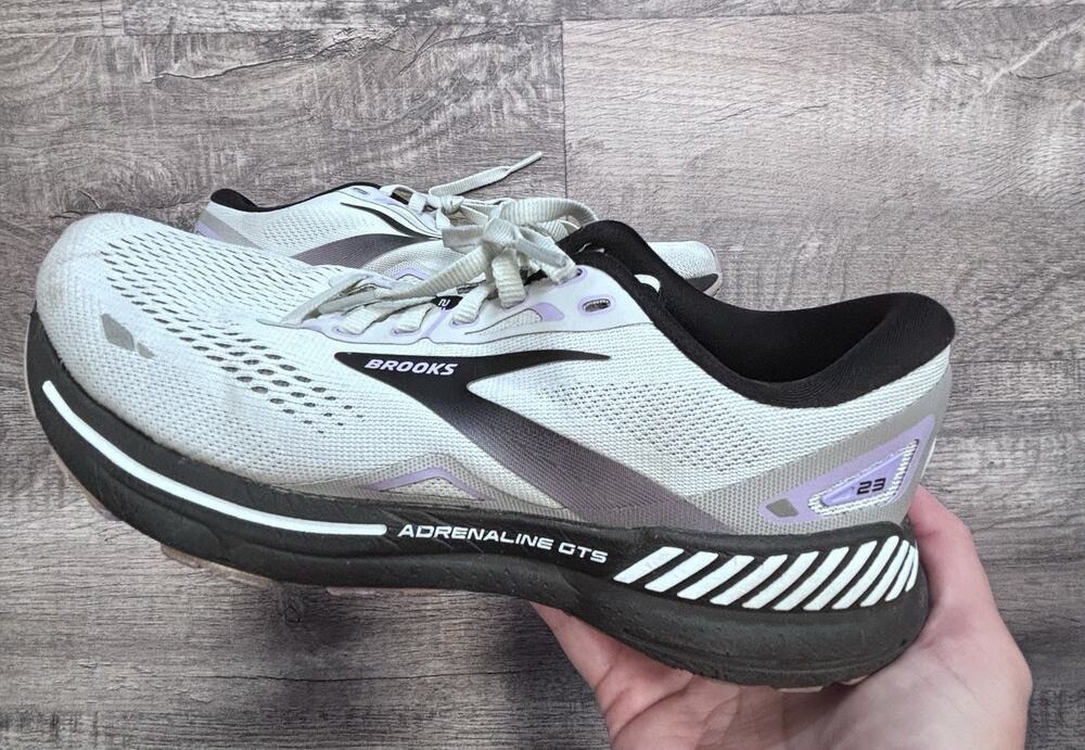 Brooks Adrenaline GTS 23 Grey Black Purple Running Shoes Women's Size 8